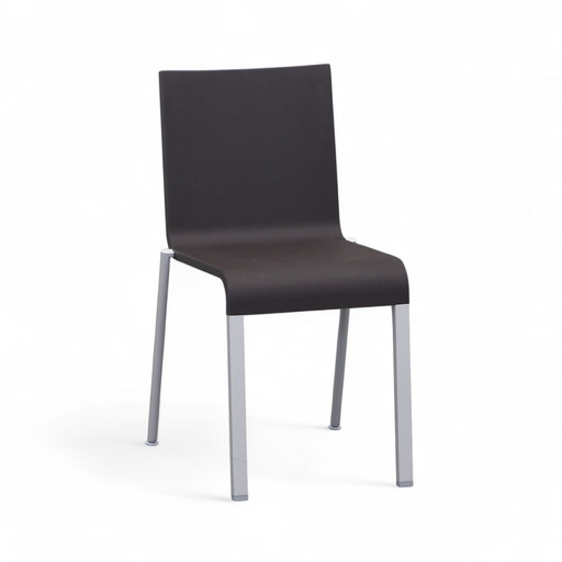 Vitra .03 Chaise empilable (Normalement utilisé, Marron foncé)