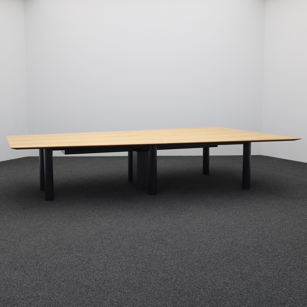 Konferenztisch (Normal gebraucht)