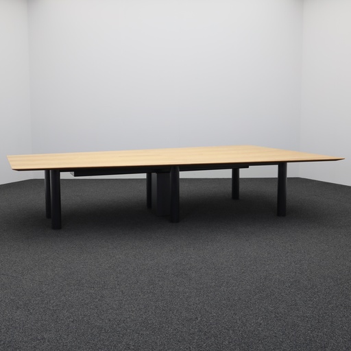 Konferenztisch (Normal gebraucht)