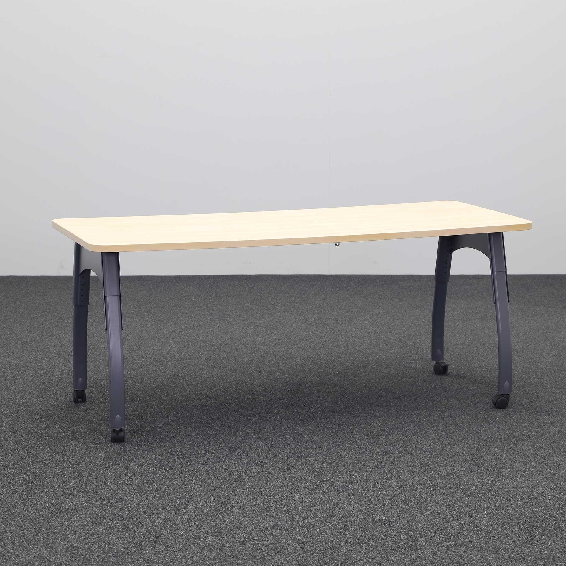 Schreibtische auf Rollen (Normal Gebraucht)