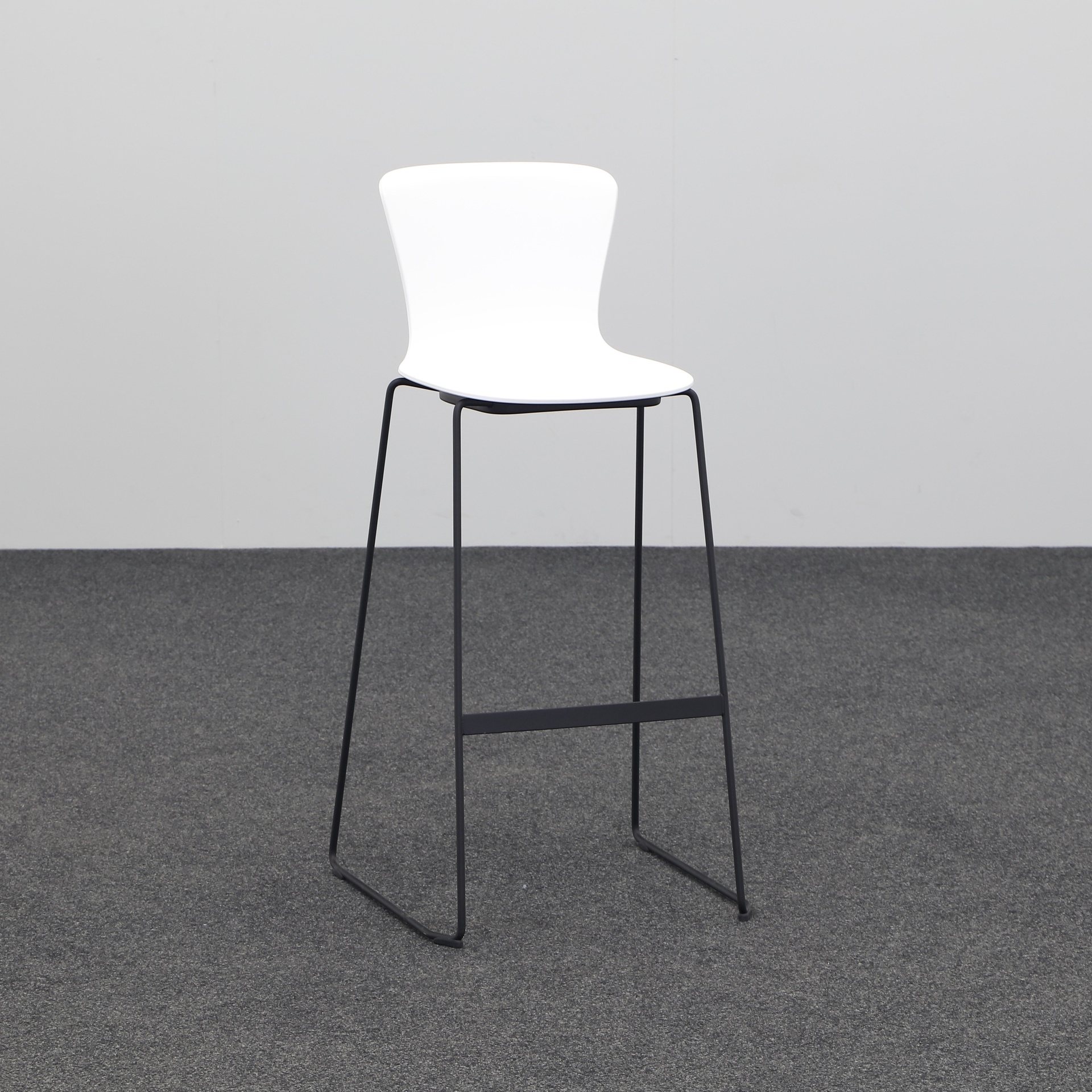 Sedus se:spot skid High bar stool (Good, Carped glides)