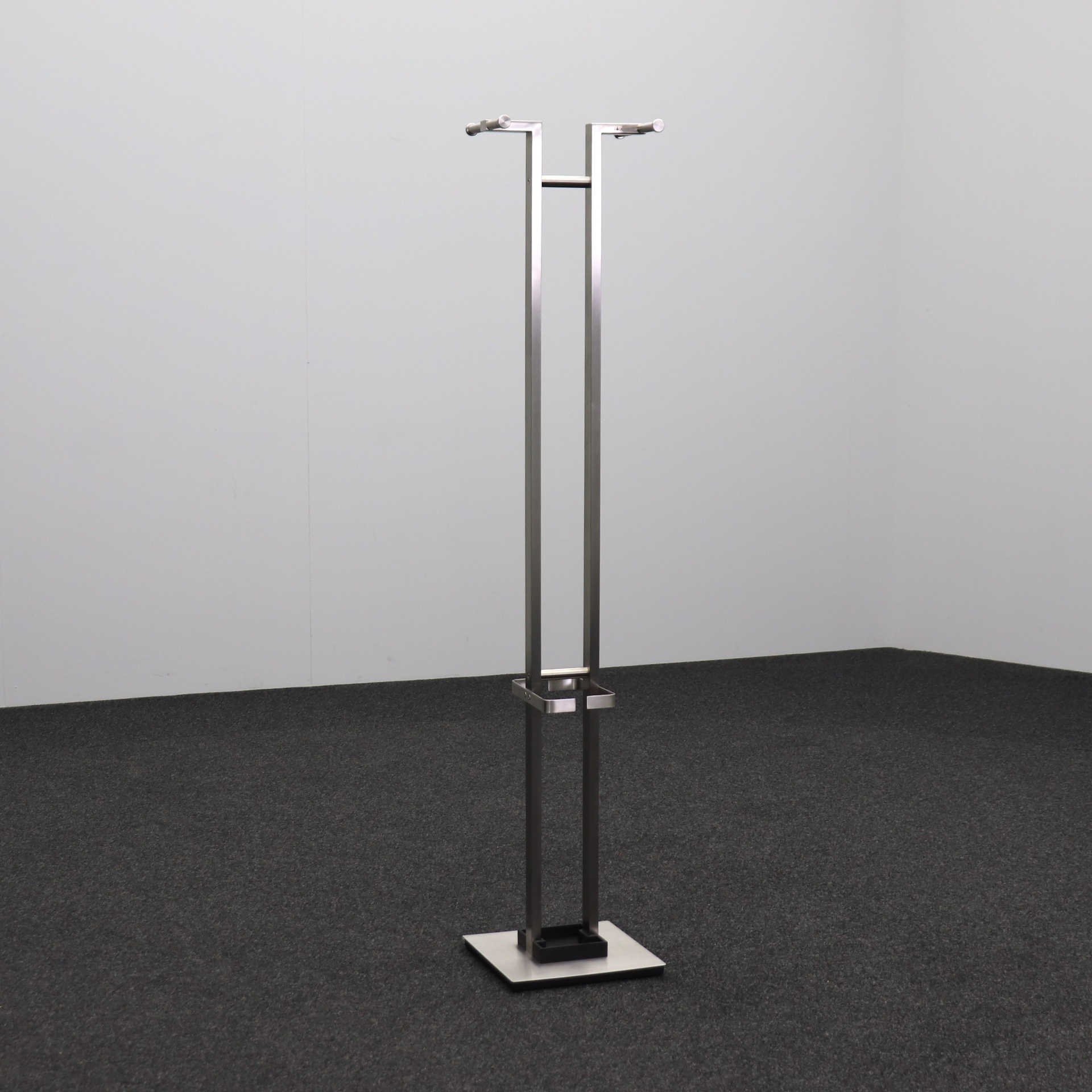 Coat rack Zack Atacio (Good)