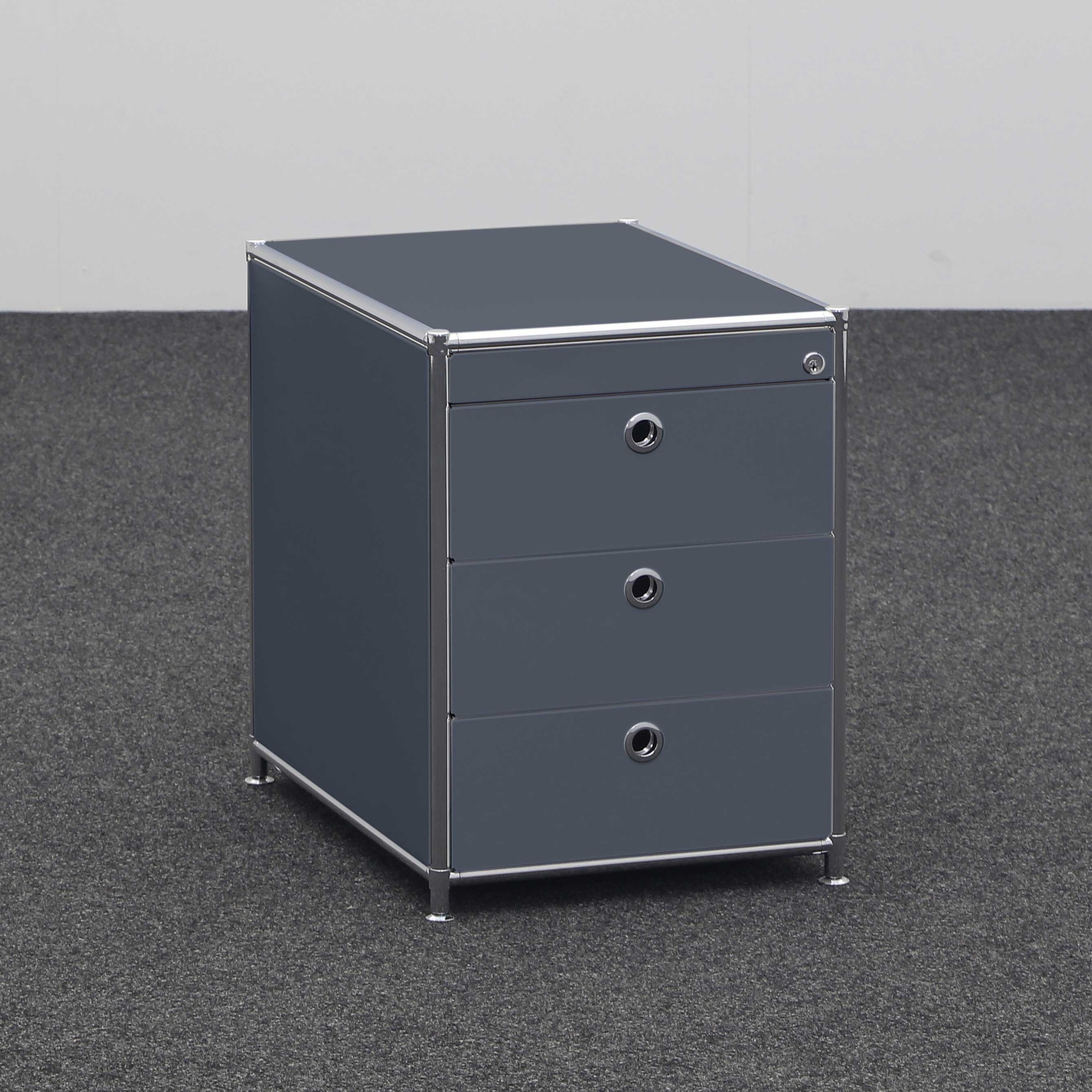 Piedistallo System4 (Antracite, Nuovo, Con chiave)