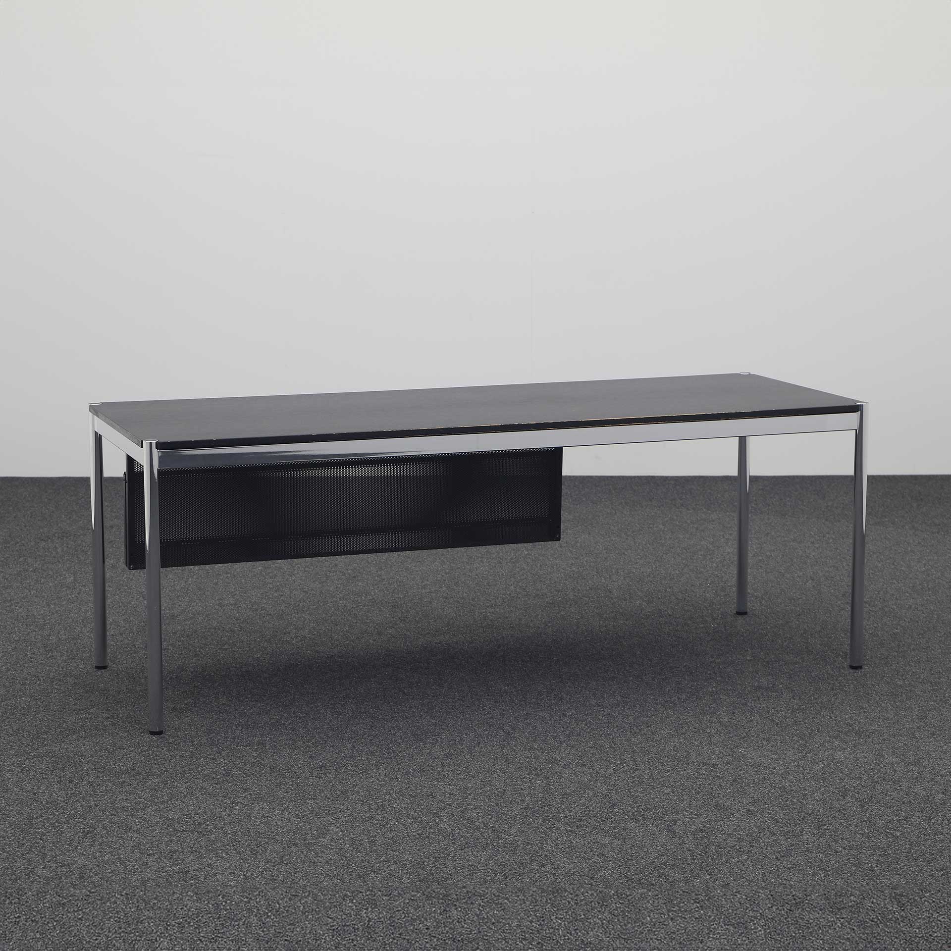 Tisch USM Haller (Stark Gebraucht)