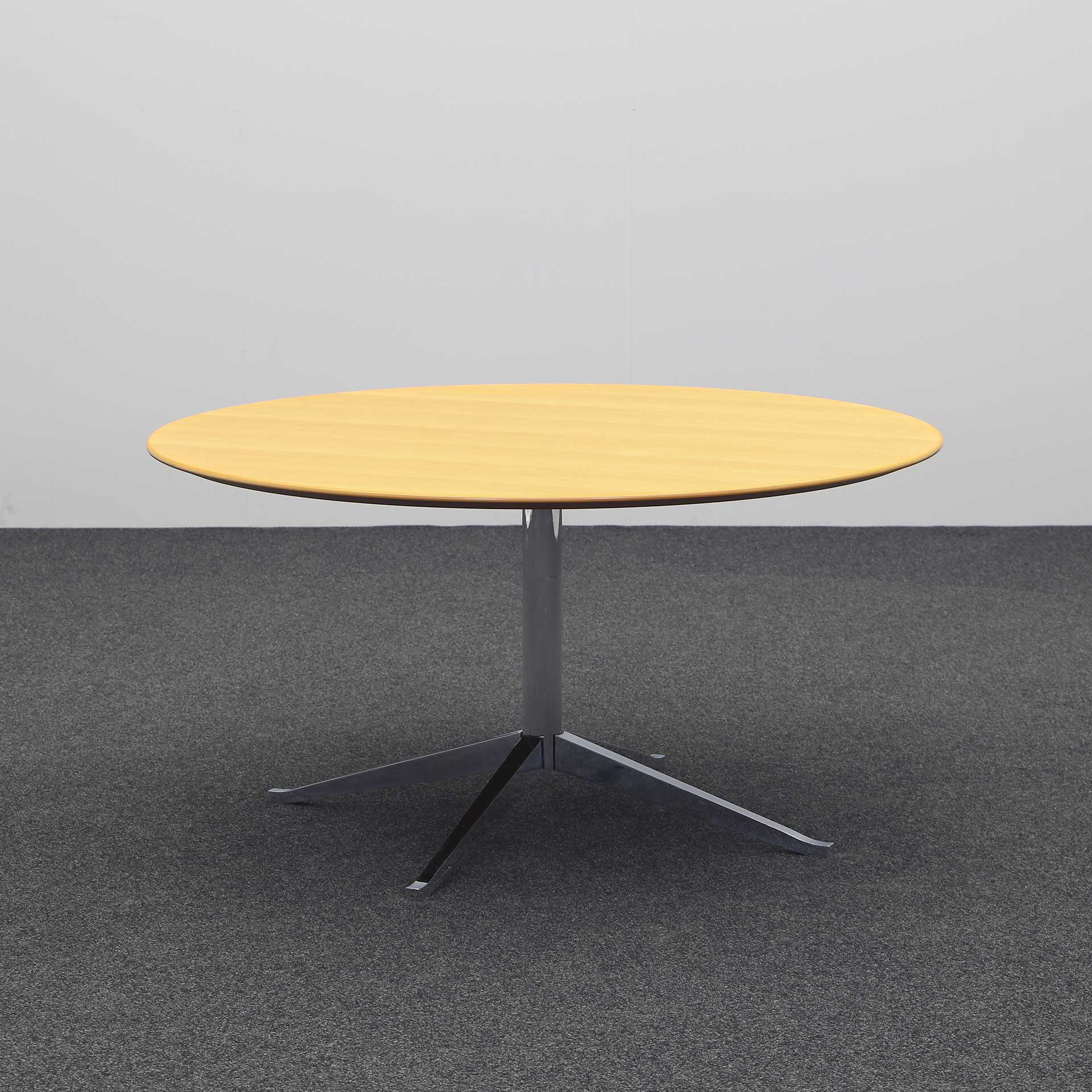 Konferenztisch Florence Knoll International (Buche, Normal Gebraucht, 137x137, Verchromt)