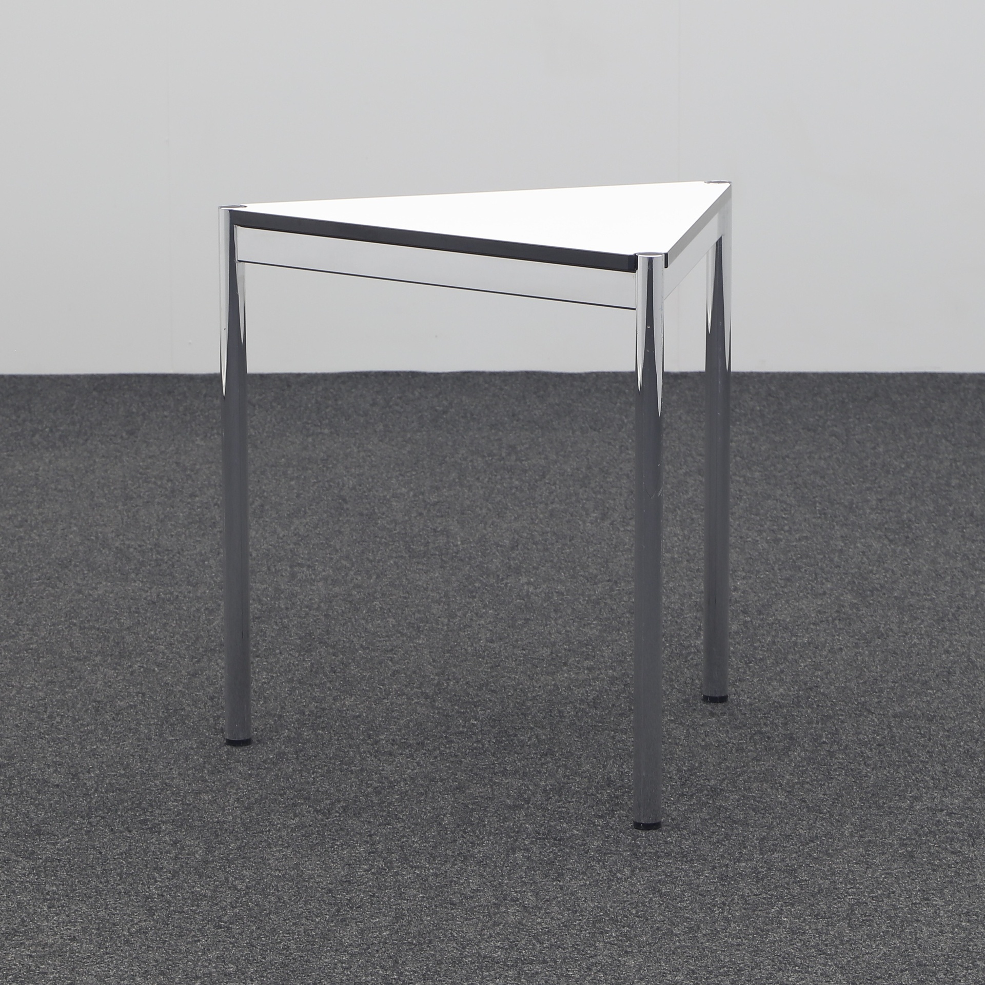 Side tables USM (Normal used)