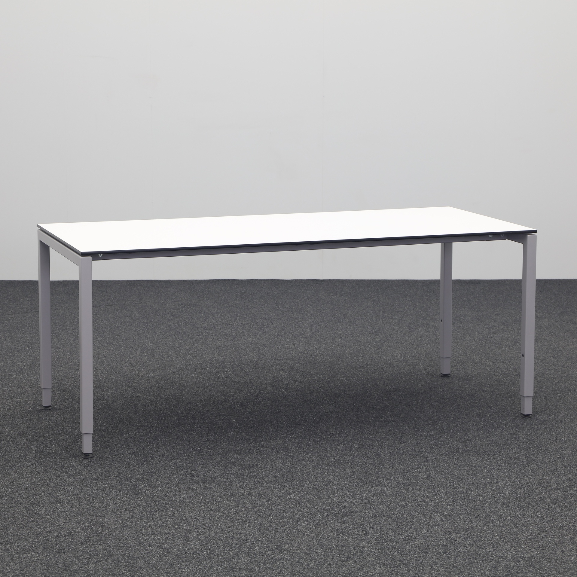 Schreibtisch Lista LO Motion (Normal Gebraucht)