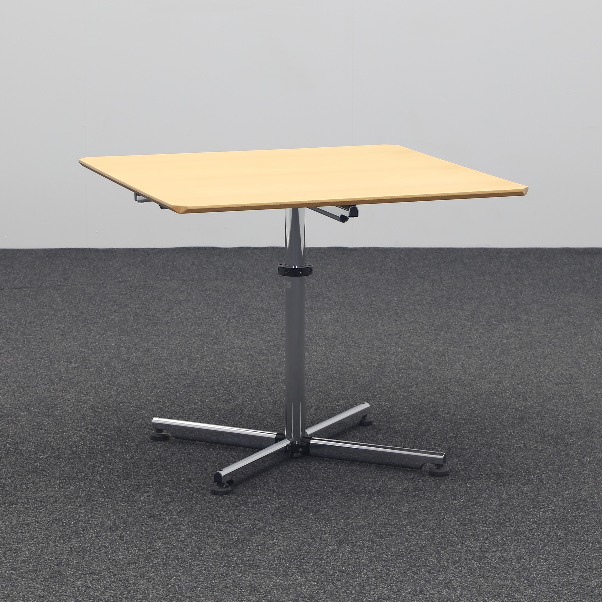 Designtisch USM Kitos (Buche, Stark Gebraucht, 90x90, Verchromt)