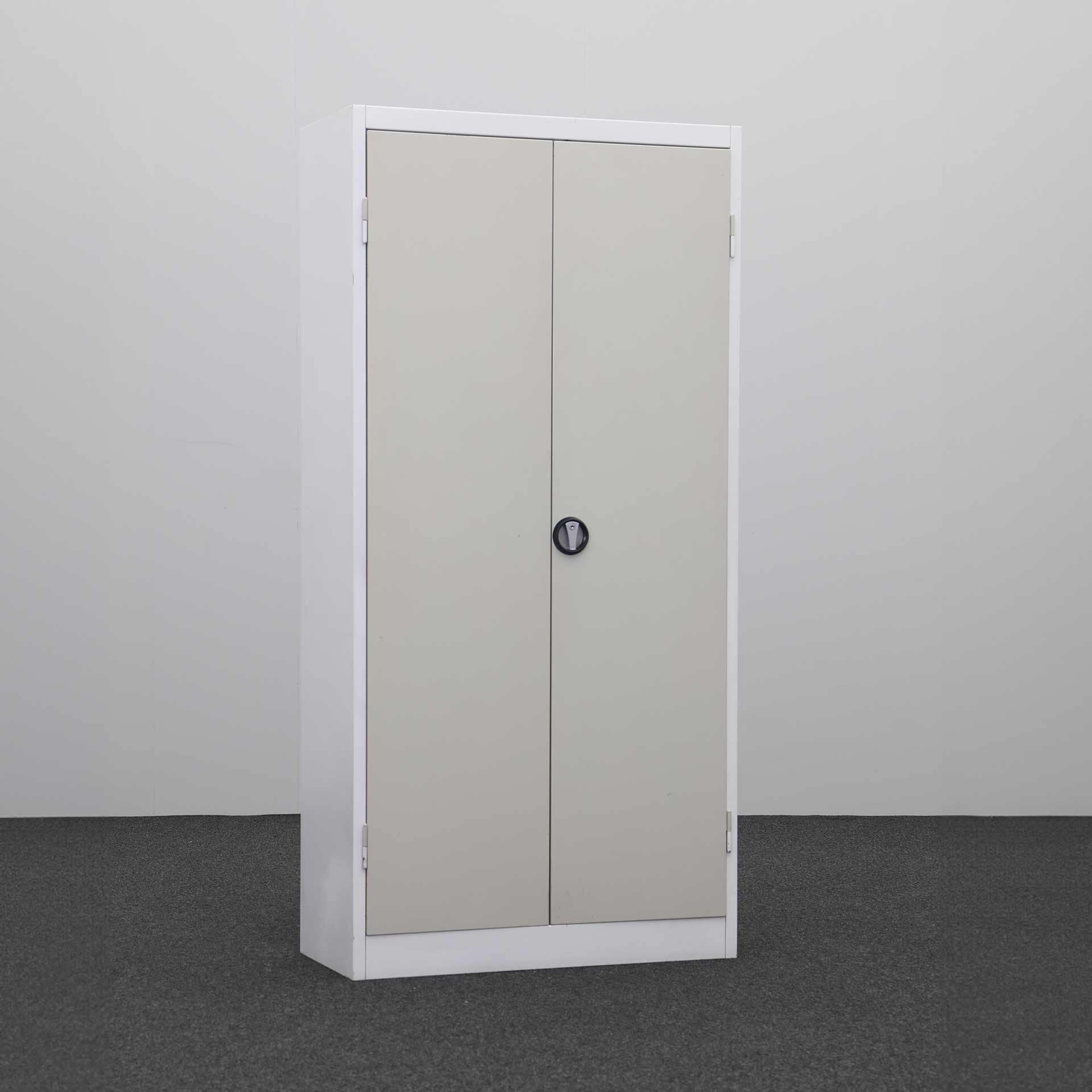 Mauser metal cabinets (Normal used, With key)