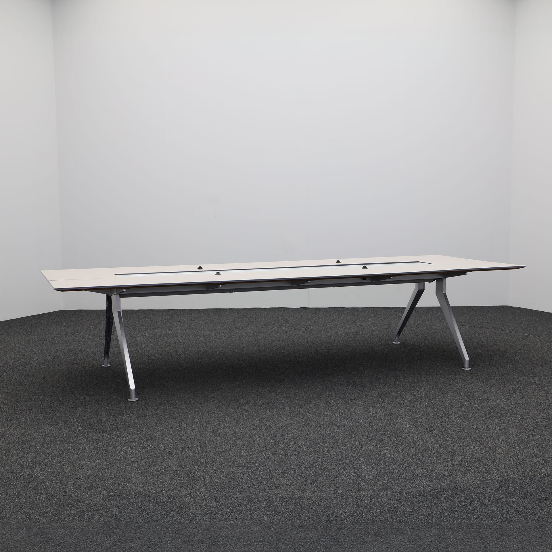 Konferenztisch Steelcase (Normal Gebraucht, 325x120)
