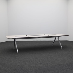 Konferenztisch Steelcase (Normal gebraucht, 325x120)