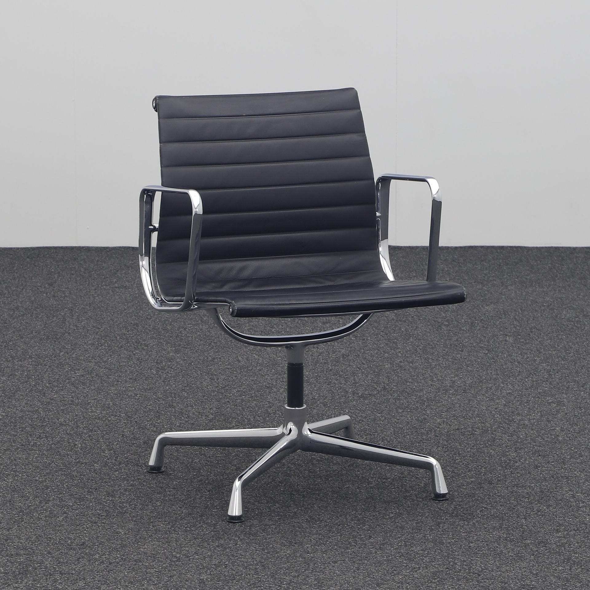 Konferenzstühle Vitra EA 108