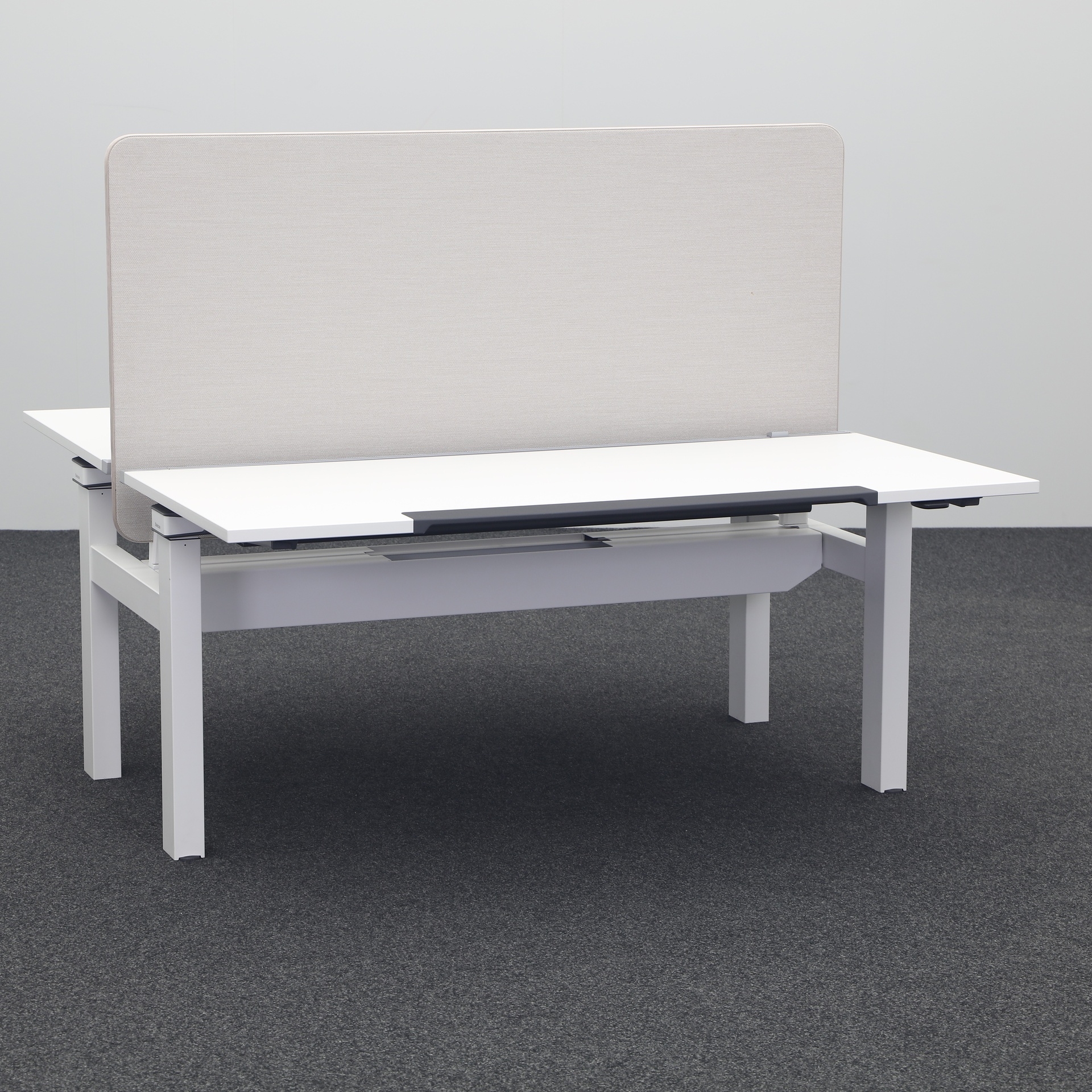 Stehtisch Doppelarbeitsplatz Steelcase Ology (Normal Gebraucht)