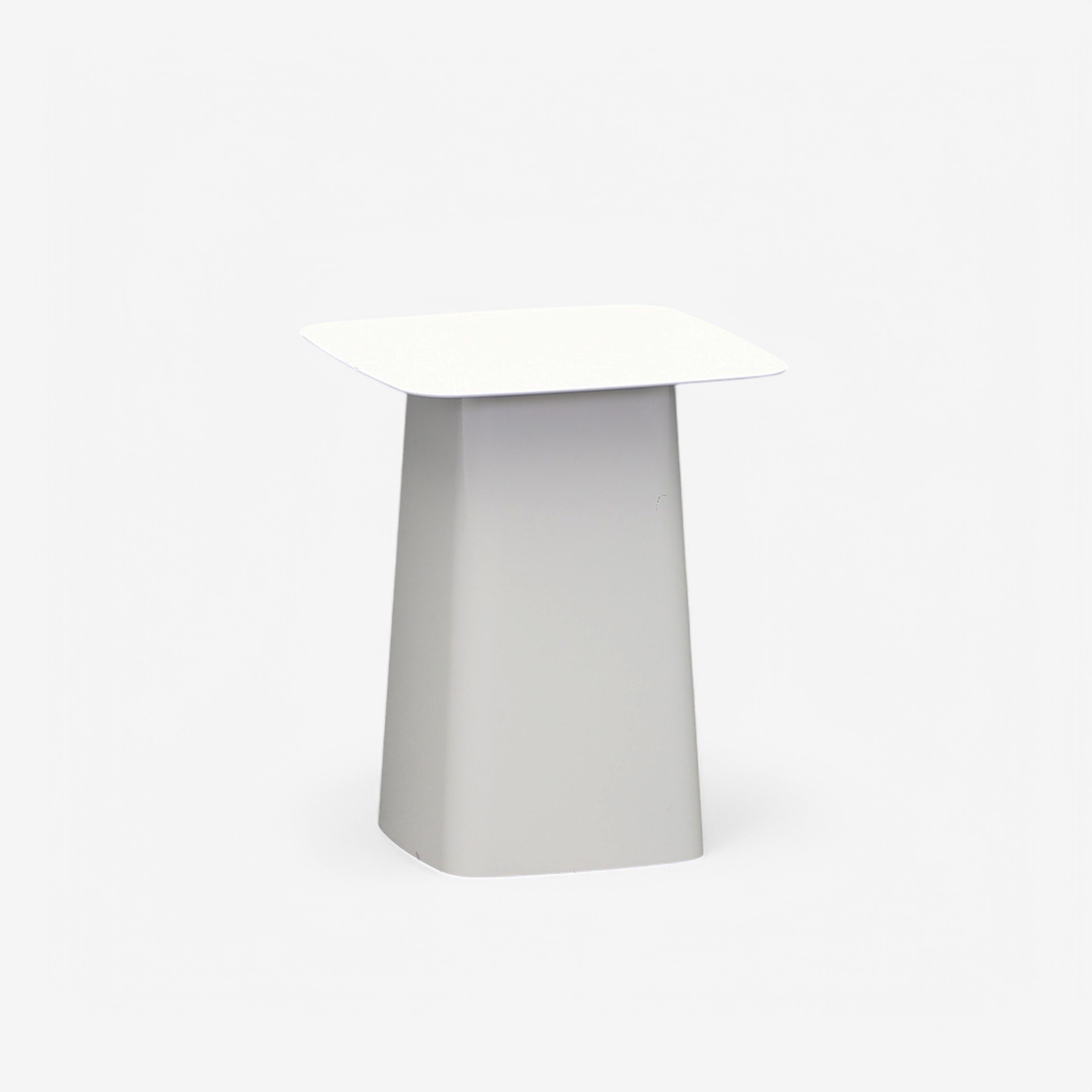 Vitra Metal Side Table (Normal Gebraucht, 30x30)