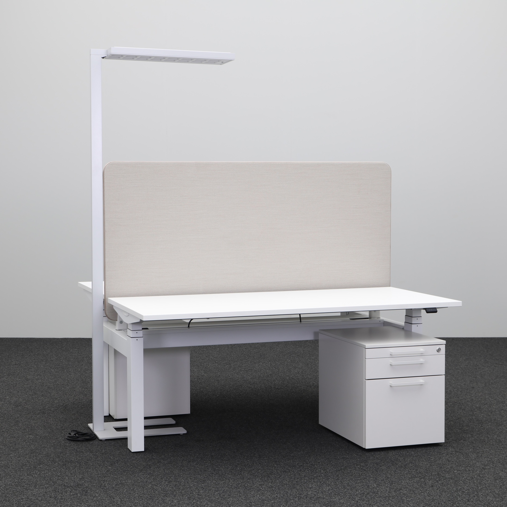 Komplettarbeitsplatz Herman Miller Ratio (Gut)