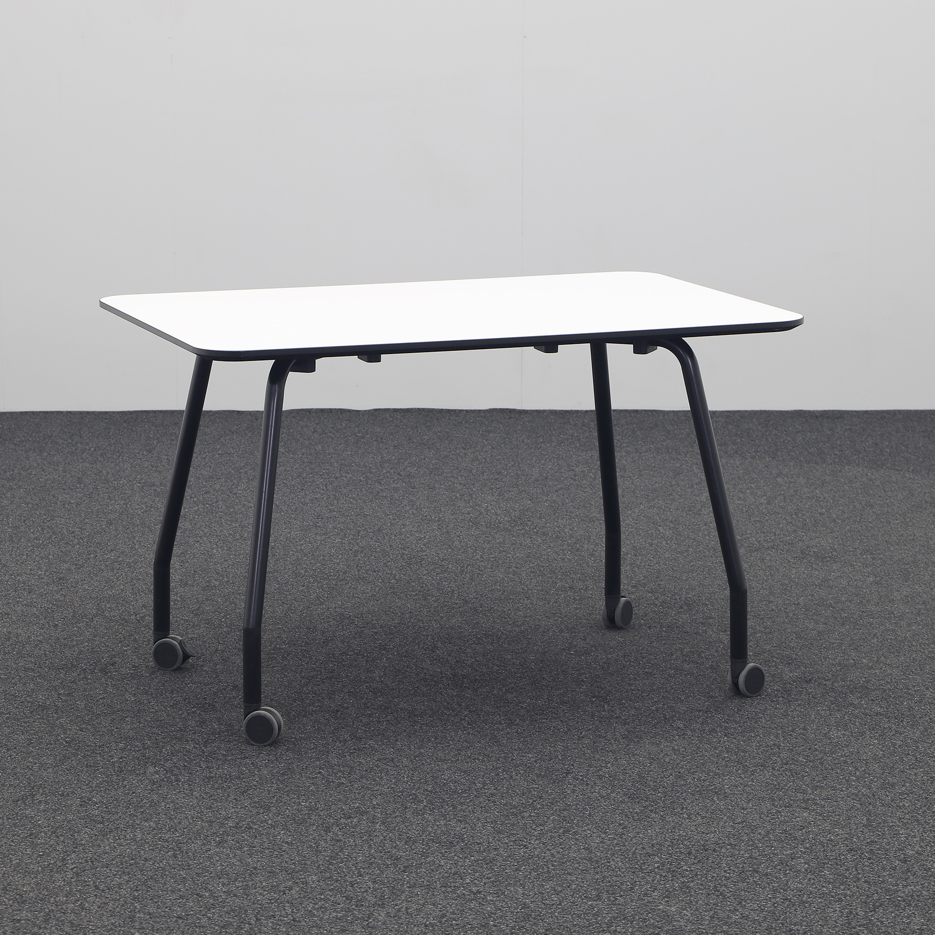 Meeting table on castors (Normal used)