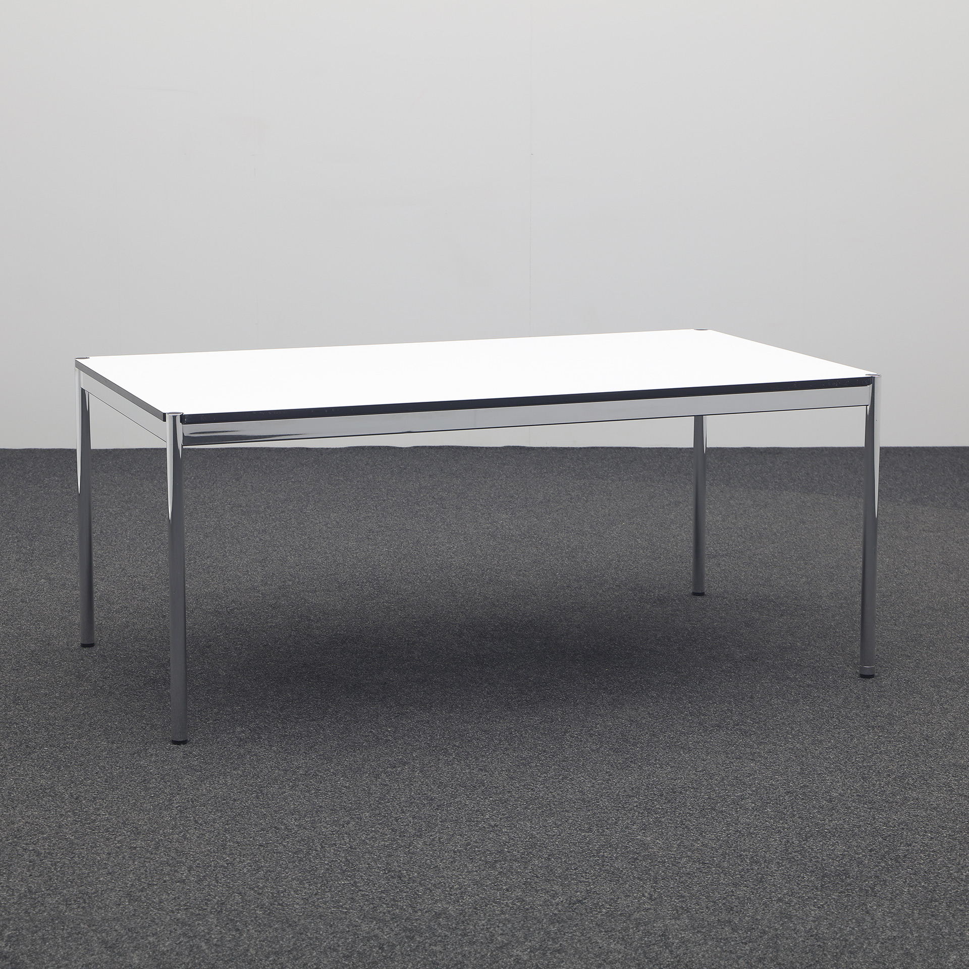 USM Haller office table (Normal used)