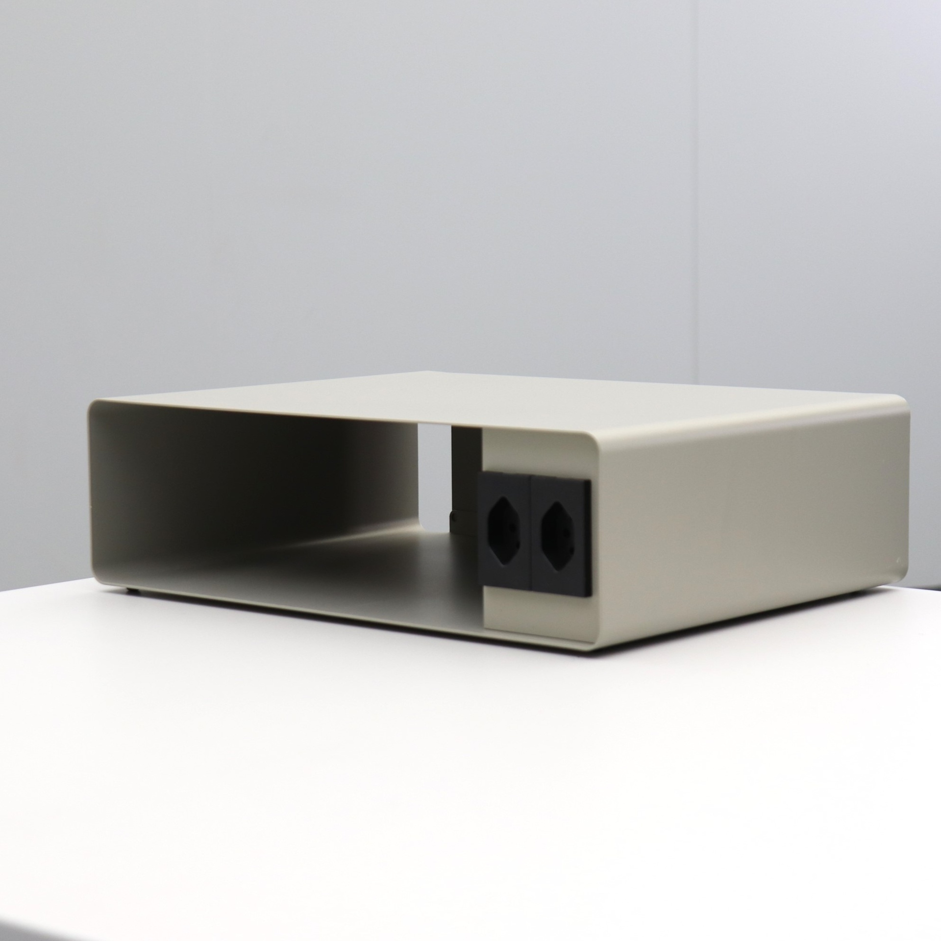 Steckdosenleiste Box Lista LO (Platin, Normal Gebraucht)