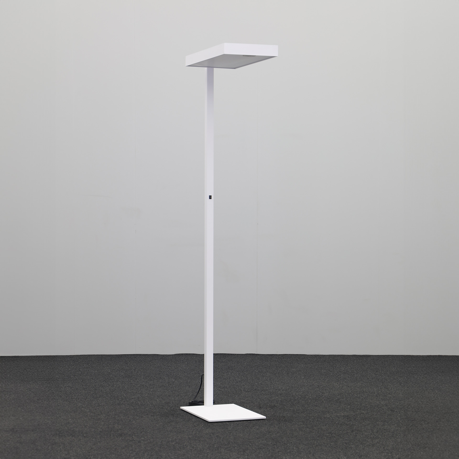 LED Stehleuchte Lightnet Cubic (Normal Gebraucht)