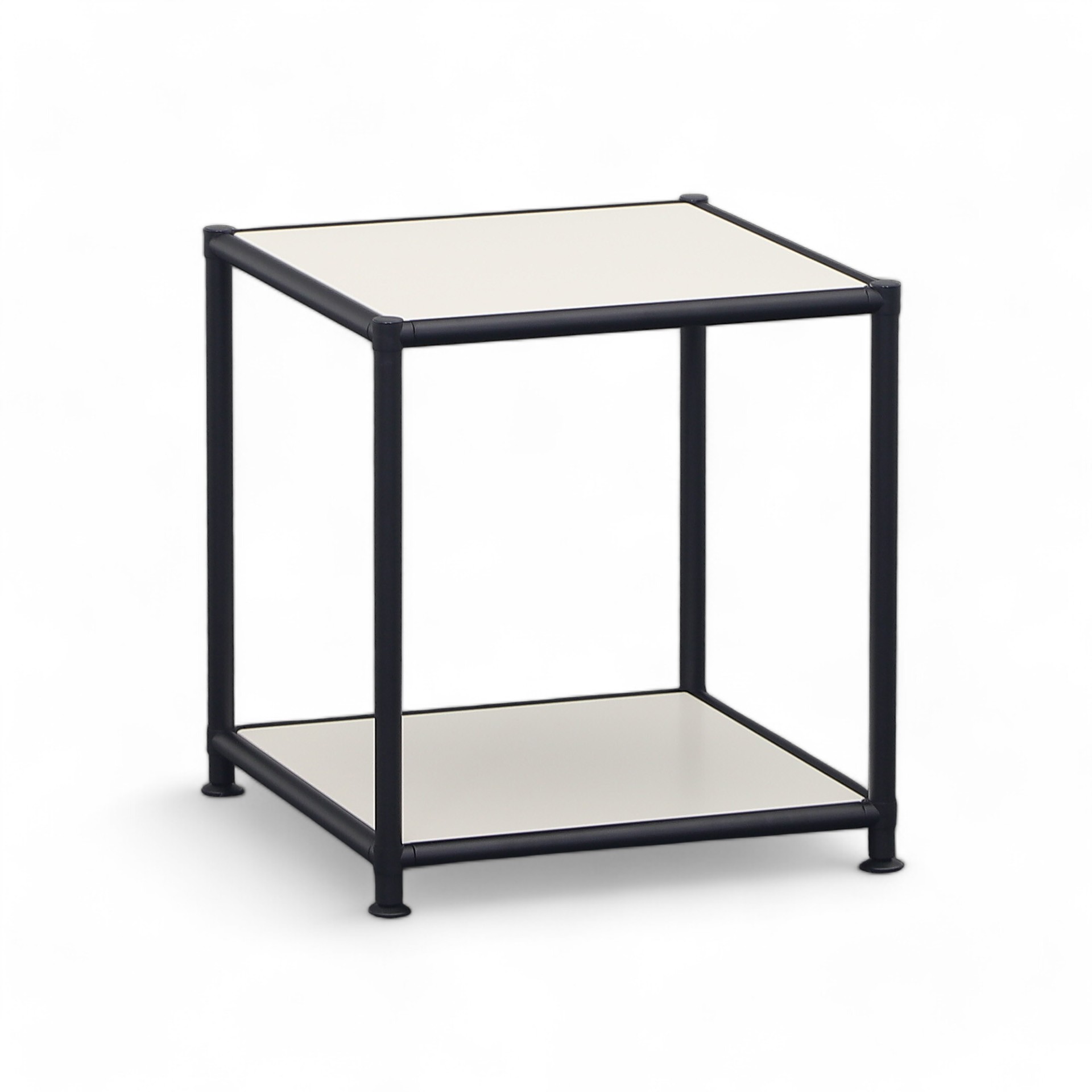 Image of Couchtisch System4 Cubey 40.4x40.4 cm, Seidengrau/Schwarz, Quadratisch, Neu - Perfekt für Sofa und Lounge