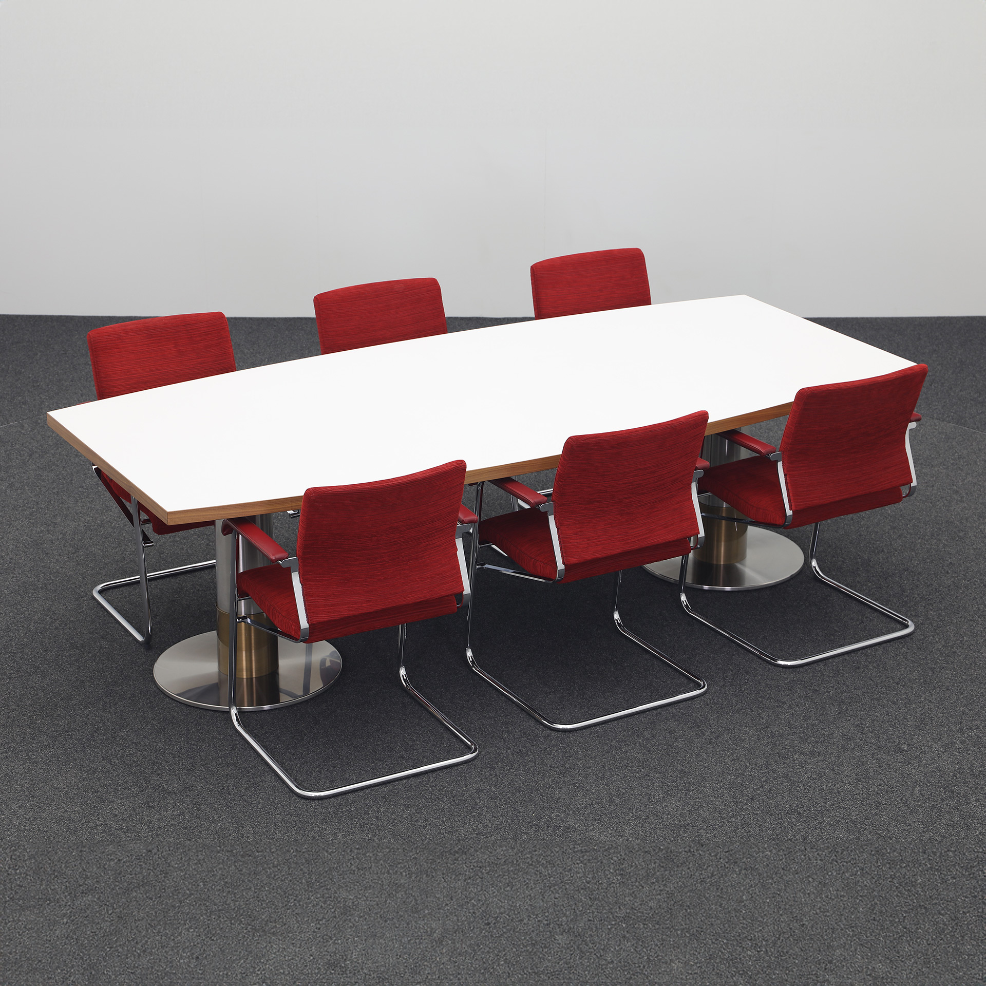 Konferenztisch Lichtgrau mit Wilkhahn Stühlen (Lichtgrau, Normal Gebraucht, 250x115, Verchromt)