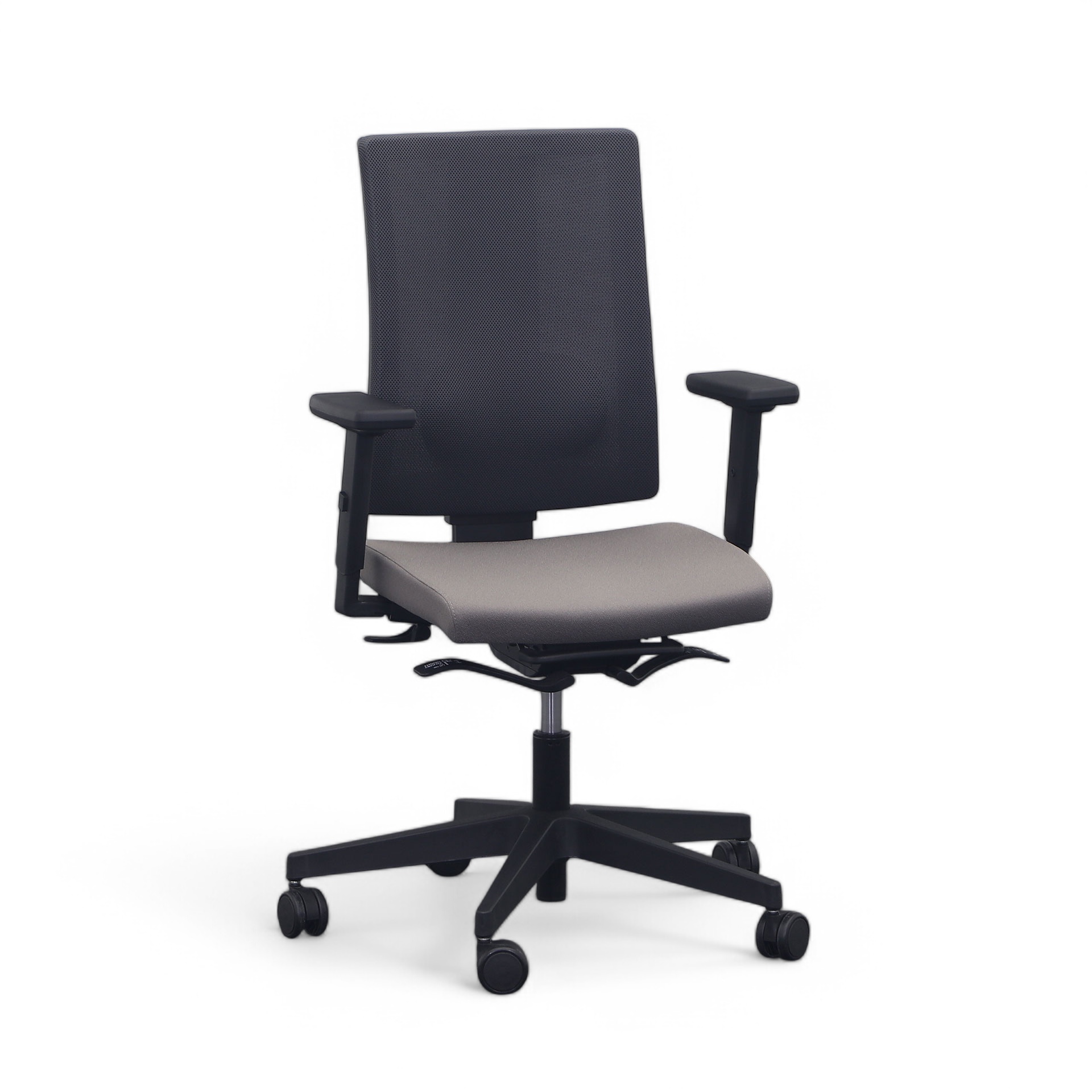 Bürostuhl mit Netzrückenlehne Bene Piuro (Grau, Normal Gebraucht, Schwarz, Teppichrollen, 4D Armlehnen)