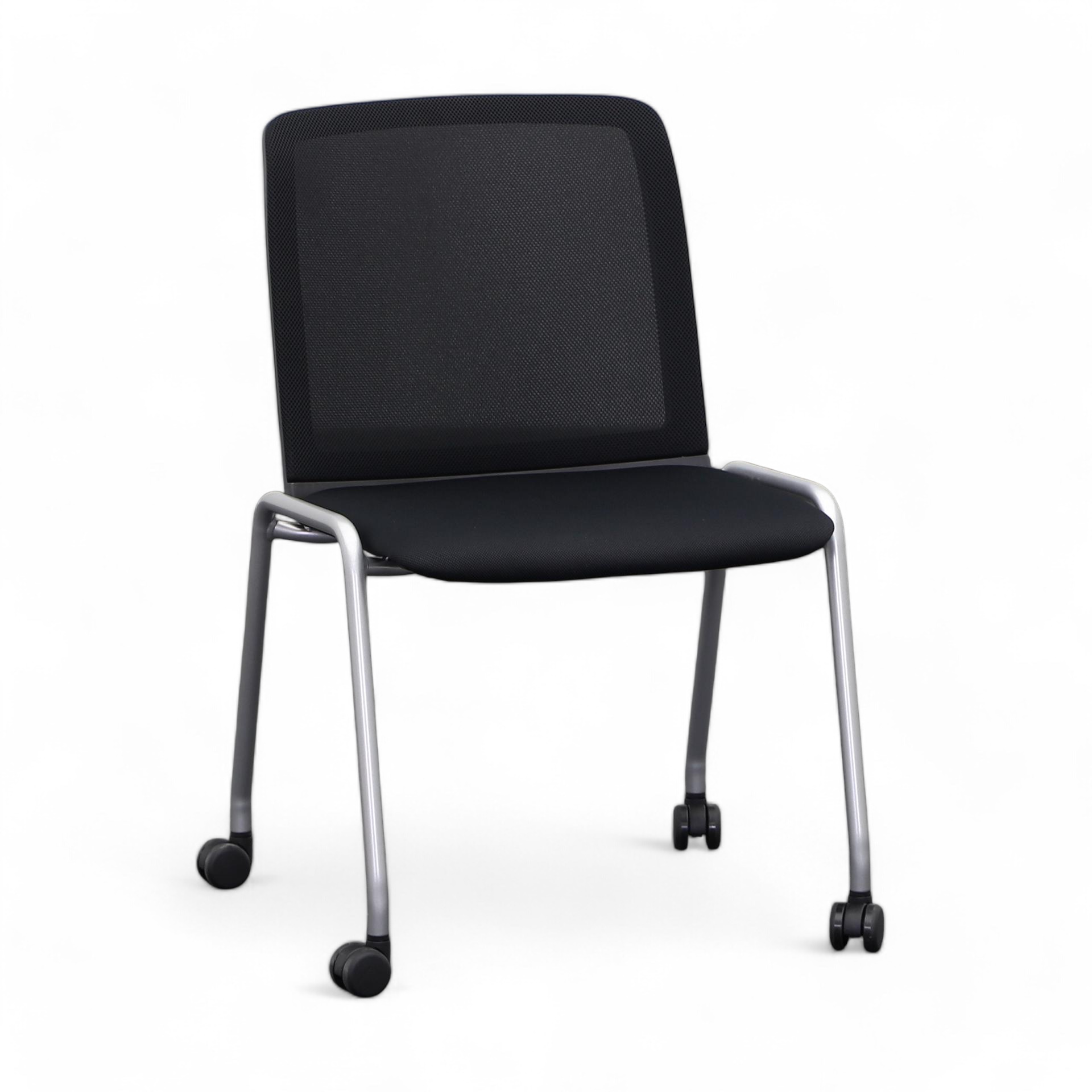 Visitor - Seminar chair on castors Haworth Comforto 29 (Very good)