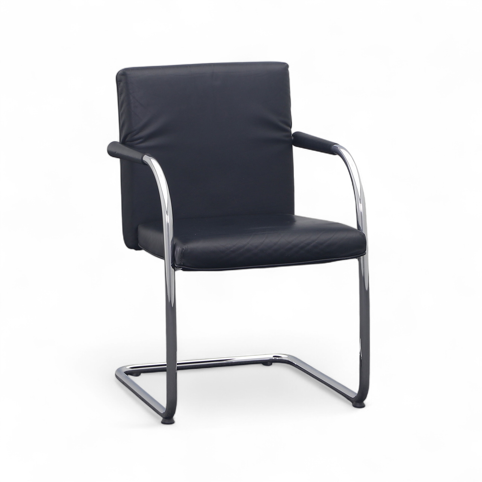 Freischwinger Konferenzstuhl Vitra Visasoft Leder Schwarz/Verchromt mit Fixarmlehnen, Freischwinger-Gestell, Gut - Perfekt für Besucher und Gäste