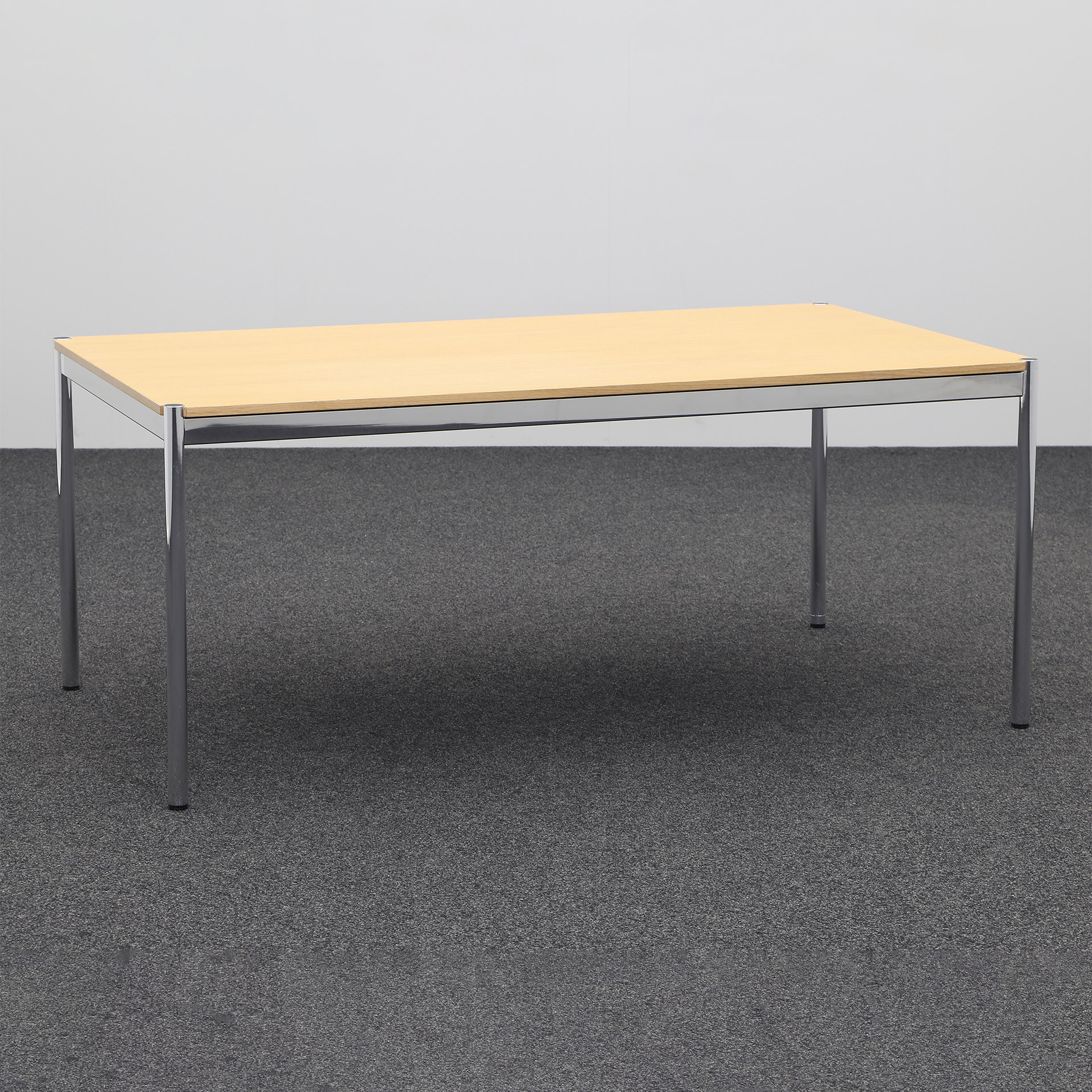 Designtisch USM Haller