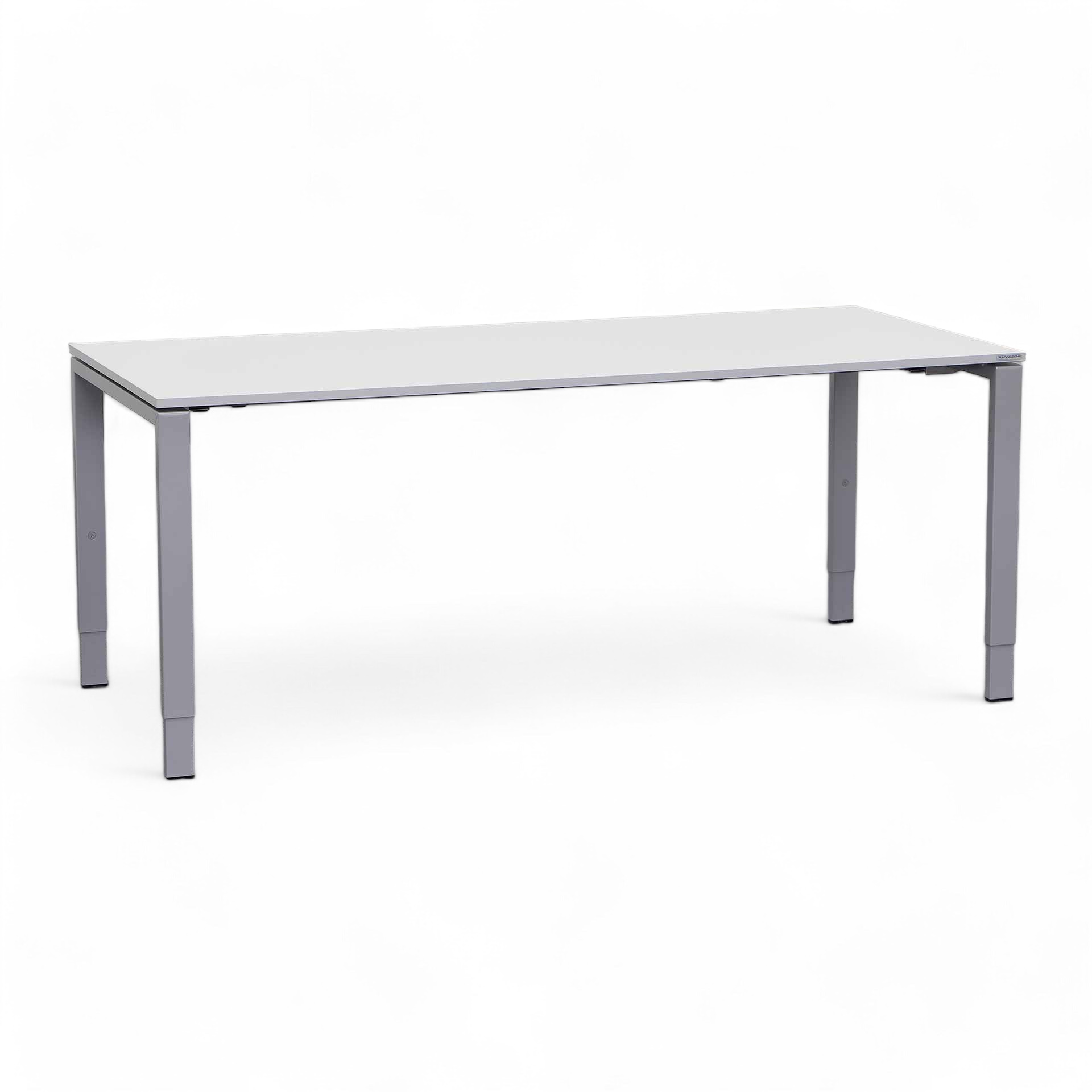 Ergonomischer Schreibtisch Tradingzone Smartline 180x80 cm, Lichtgrau/Silbergrau, Neu, Tisch - ideal fürs Homeoffice oder Büro